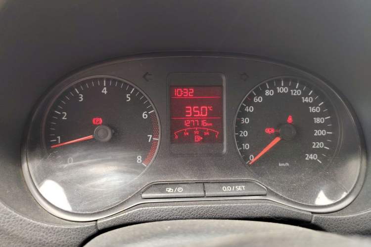 Used Volkswagen Polo 2013 1.4L Manual Fashion Edition Odometer Close Up