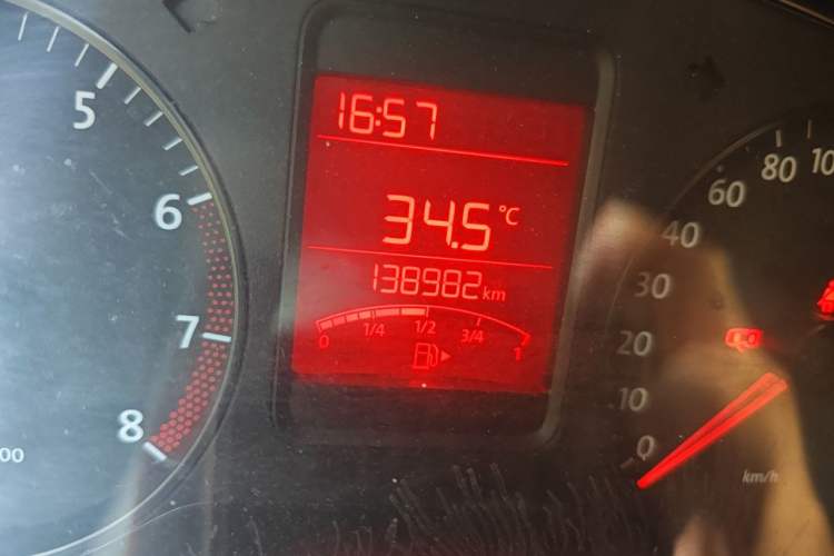 Used Volkswagen Polo 2013 1.4L Manual Fashion Edition Odometer Close Up