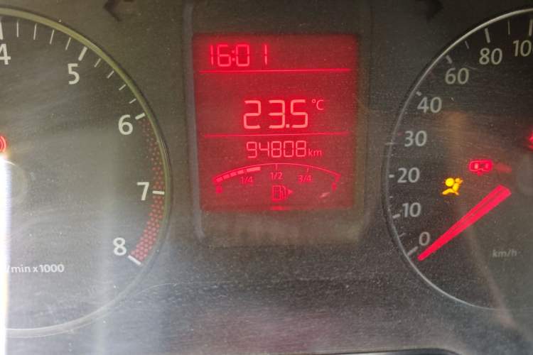 Used Volkswagen Polo 2013 1.4L Manual Fashion Edition Odometer Close Up