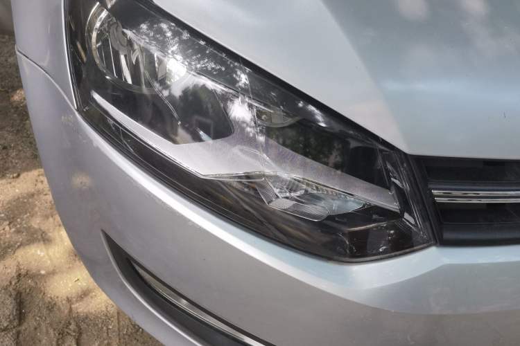 Used Volkswagen Polo 2013 1.4L Automatic Comfort Edition Right Front Headlight