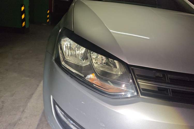 Used Volkswagen Polo 2013 1.4L Automatic Comfort Edition Right Front Headlight