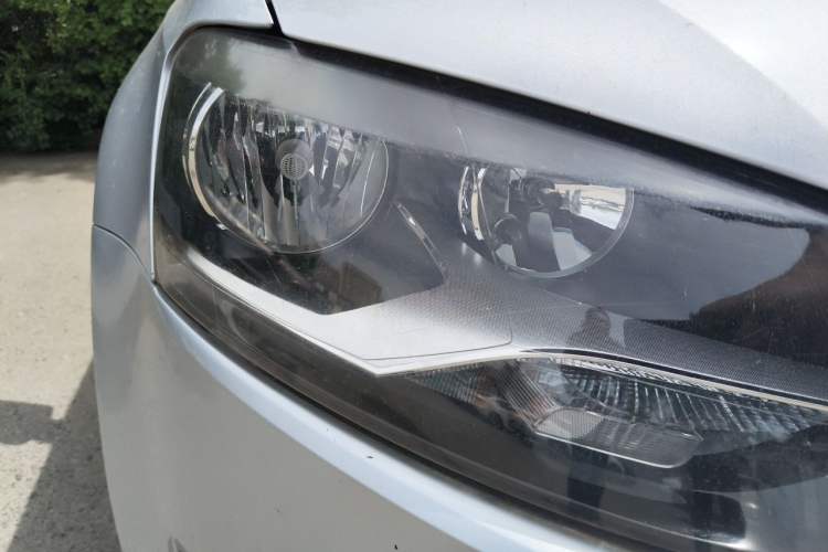 Used Volkswagen Polo 2013 1.4L Automatic Comfort Edition Right Front Headlight