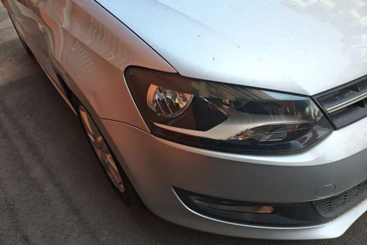 Used Volkswagen Polo 2013 1.4L Automatic Comfort Edition Right Front Headlight