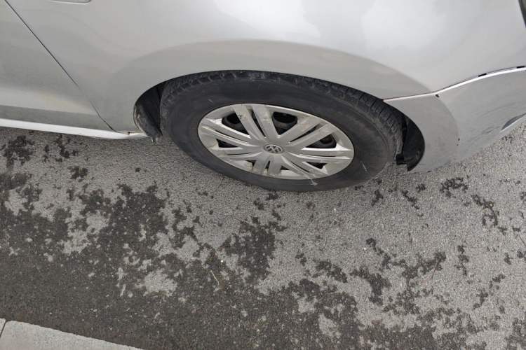 Used Volkswagen Polo 2013 1.4L Manual Fashion Edition Right Front Wheel Hub