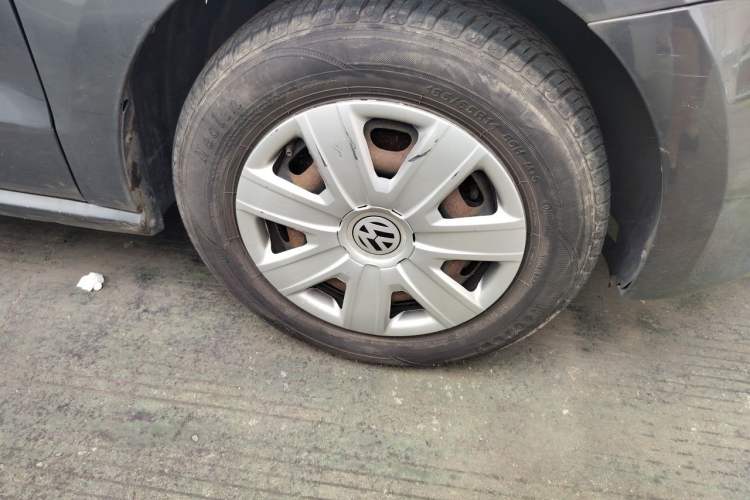 Used Volkswagen Polo 2013 1.4L Manual Fashion Edition Right Front Wheel Hub