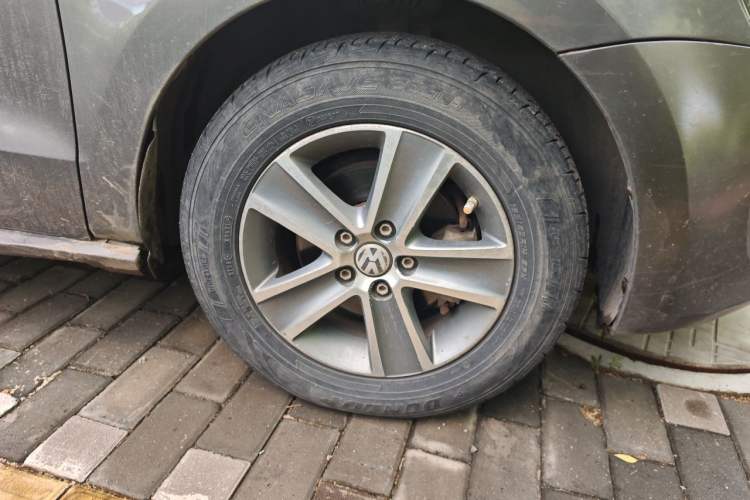 Used Volkswagen Polo 2013 1.4L Manual Fashion Edition Right Front Wheel Hub