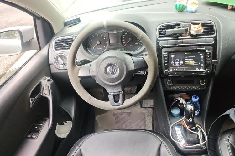 Used Volkswagen Polo 2013 1.4L Automatic Luxury Edition Steering Wheel