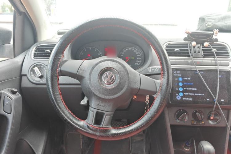 Used Volkswagen Polo 2013 1.4L Automatic Comfort Edition Steering Wheel