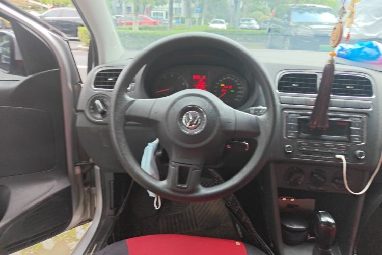Used Volkswagen Polo 2013 1.4L Automatic Comfort Edition Steering Wheel