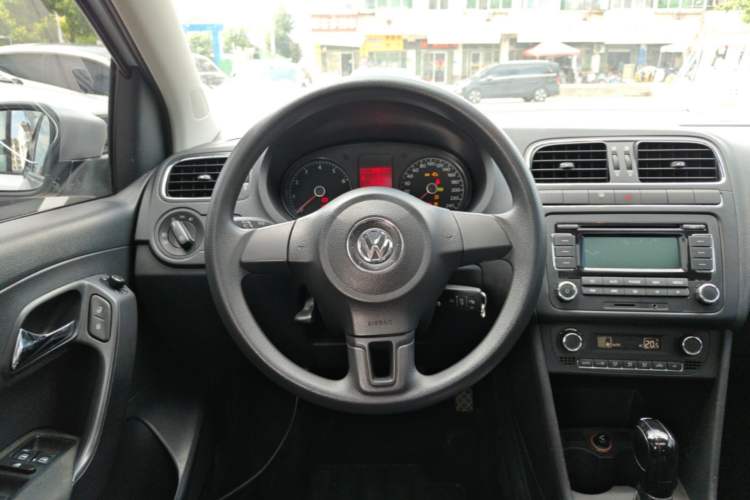 Used Volkswagen Polo 2013 1.6L Automatic Comfort Edition Steering Wheel