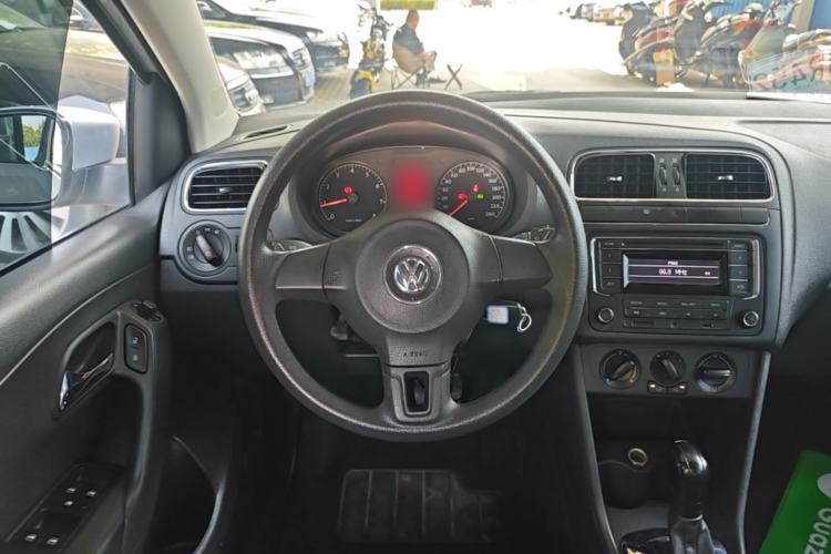 Used Volkswagen Polo 2013 1.4L Automatic Comfort Edition Steering Wheel