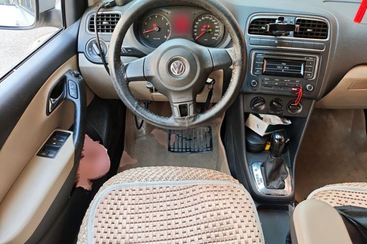 Used Volkswagen Polo 2013 1.4L Automatic Comfort Edition Steering Wheel