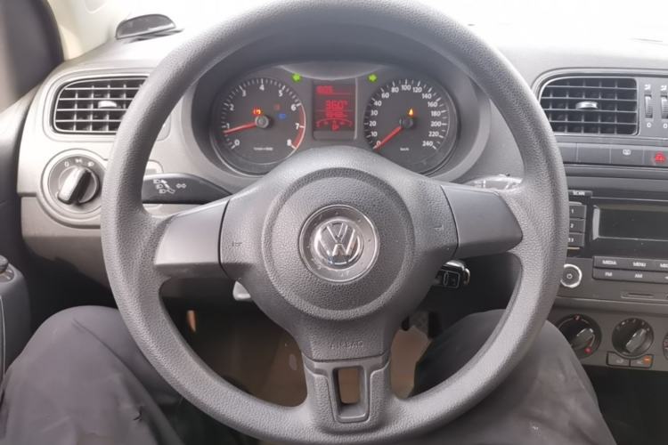 Used Volkswagen Polo 2013 1.4L Manual Fashion Edition Steering Wheel