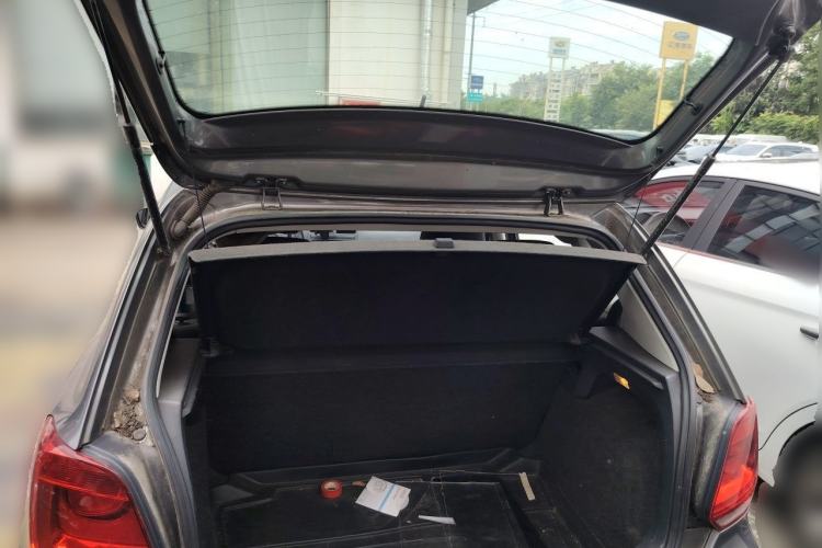 Used Volkswagen Polo 2013 1.4L Manual Fashion Edition Trunk