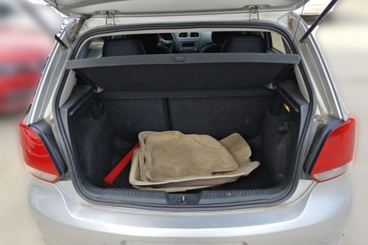 Used Volkswagen Polo 2013 1.6L Automatic Comfort Edition Trunk