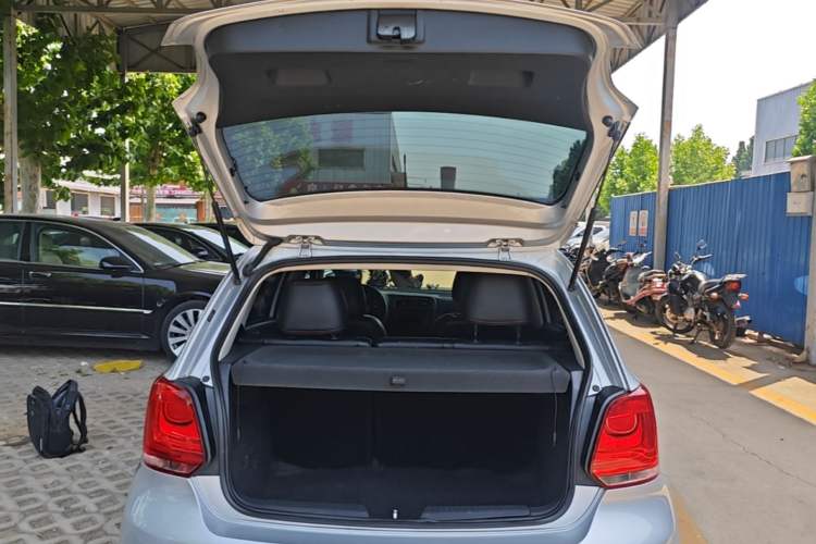 Used Volkswagen Polo 2013 1.4L Automatic Comfort Edition Trunk