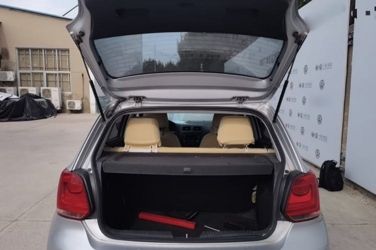 Used Volkswagen Polo 2013 1.4L Manual Fashion Edition Trunk