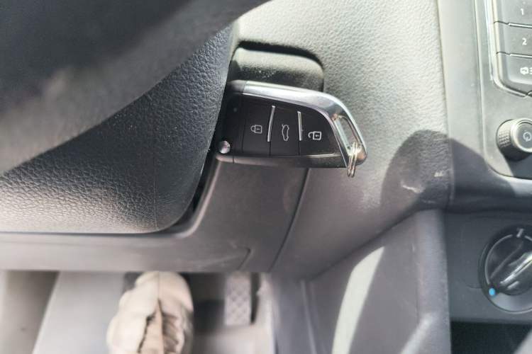Used Volkswagen Polo 2013 1.4L Automatic Comfort Edition Vehicle Key