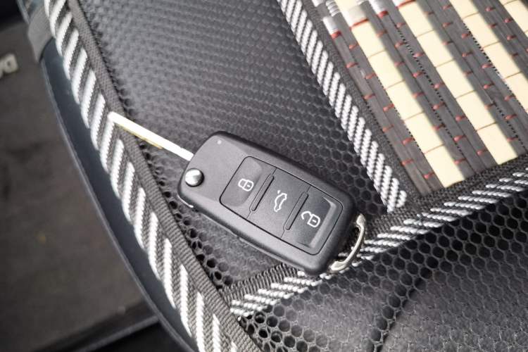 Used Volkswagen Polo 2013 1.4L Manual Fashion Edition Vehicle Key