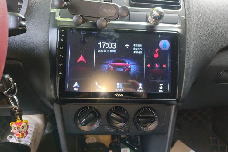 Used Volkswagen Polo 2013 1.4L Automatic Comfort Edition Audio And AC Panel