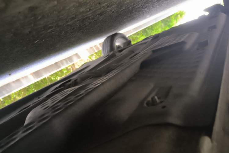 Used Volkswagen Polo 2013 1.6L Automatic Comfort Edition Chassis Front Right