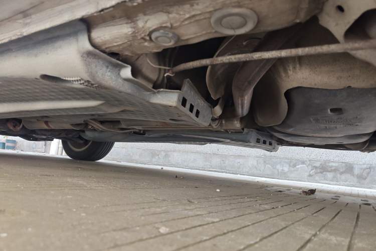 Used Volkswagen Polo 2013 1.6L Automatic Comfort Edition Chassis Rear Left