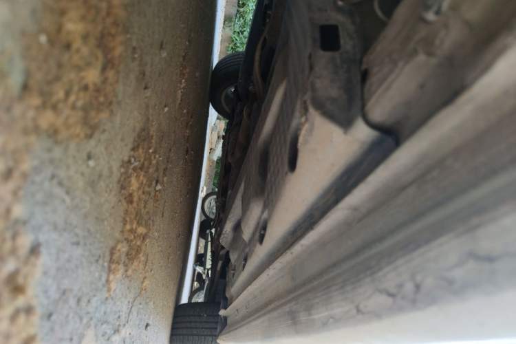 Used Volkswagen Polo 2013 1.6L Manual Comfort Edition Chassis Rear Right