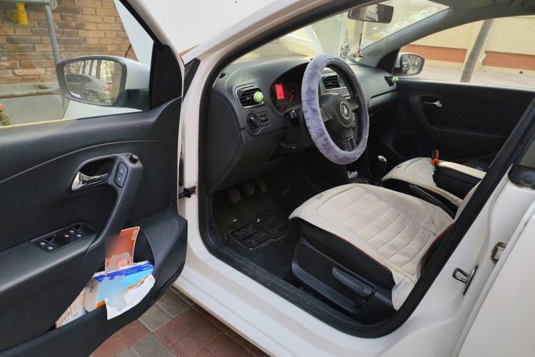 Used Volkswagen Polo 2013 1.4L Manual Comfort Edition Driver Seat