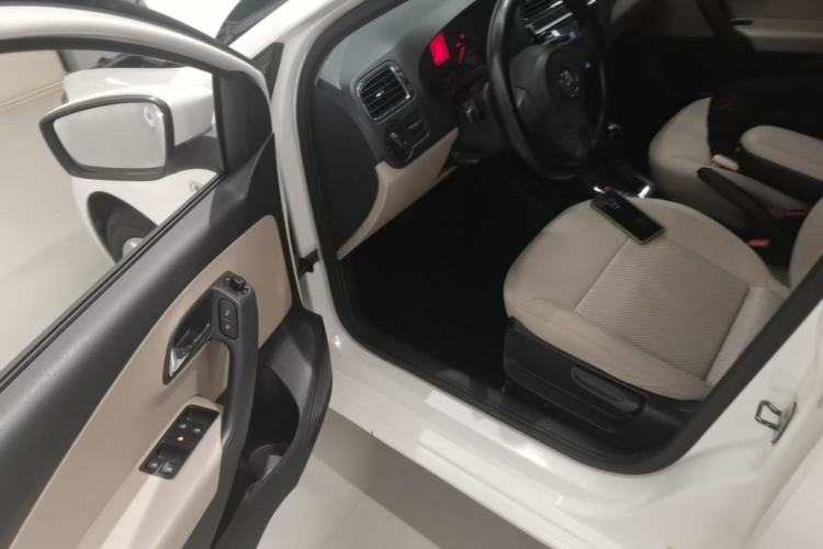 Used Volkswagen Polo 2013 1.4L Automatic Comfort Edition Driver Seat