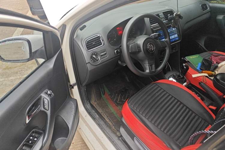 Used Volkswagen Polo 2013 1.4L Automatic Comfort Edition Driver Seat