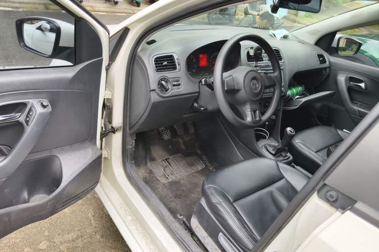 Used Volkswagen Polo 2013 1.4L Manual Comfort Edition Driver Seat
