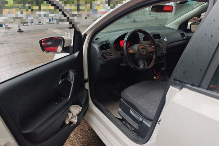 Used Volkswagen Polo 2013 1.4L Automatic Comfort Edition Driver Seat