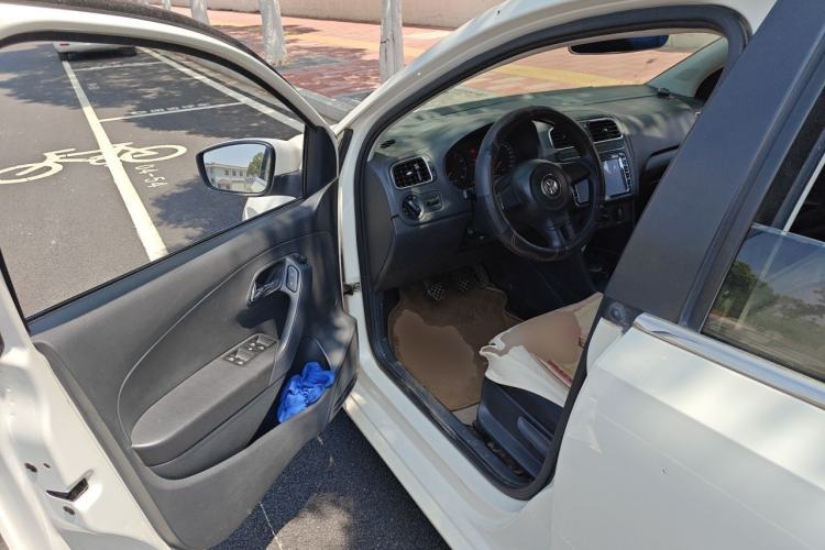 Used Volkswagen Polo 2013 1.6L Manual Comfort Edition Driver Seat