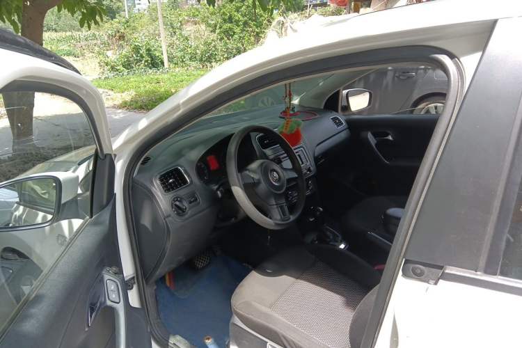 Used Volkswagen Polo 2013 1.4L Automatic Comfort Edition Driver Seat