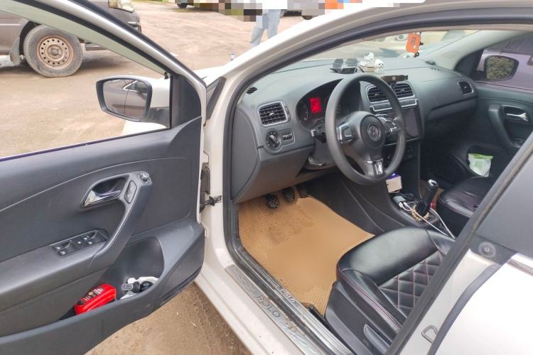 Used Volkswagen Polo 2013 1.4L Manual Fashion Edition Driver Seat