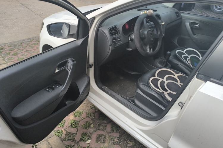 Used Volkswagen Polo 2013 1.4L Manual Fashion Edition Driver Seat