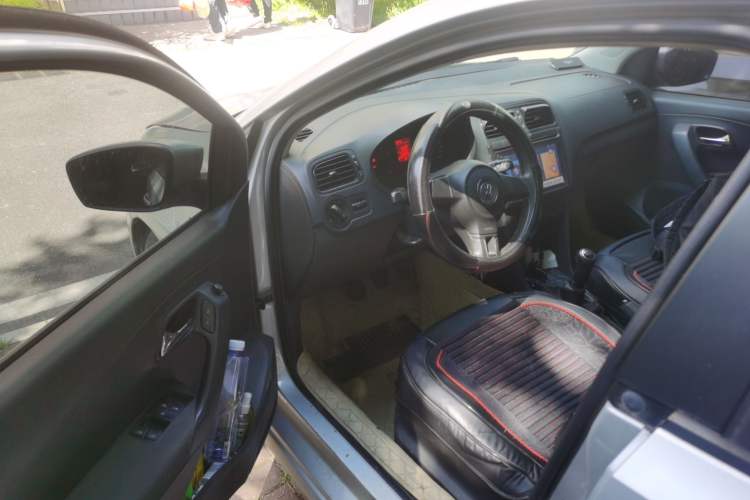 Used Volkswagen Polo 2013 1.4L Manual Fashion Edition Driver Seat