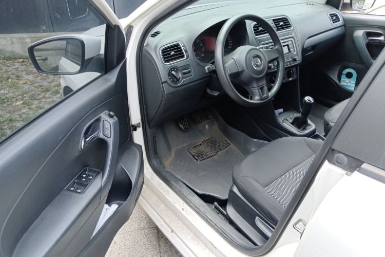Used Volkswagen Polo 2013 1.6L Manual Comfort Edition Driver Seat