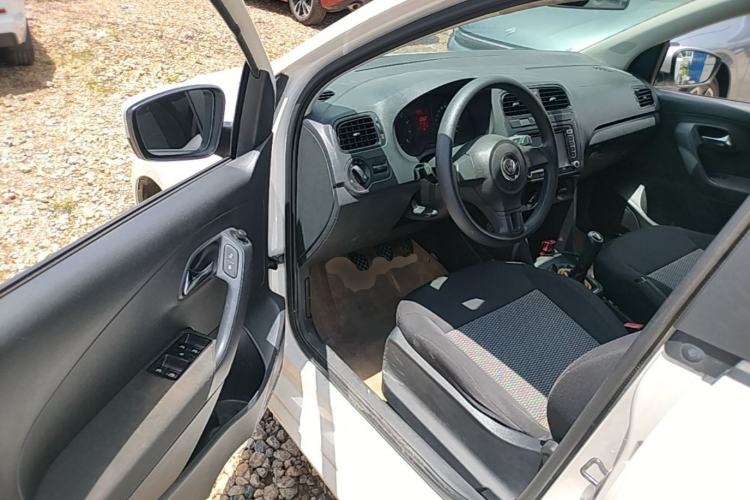 Used Volkswagen Polo 2013 1.4L Manual Fashion Edition Driver Seat