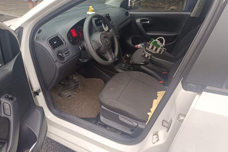 Used Volkswagen Polo 2013 1.4L Manual Comfort Edition Driver Seat