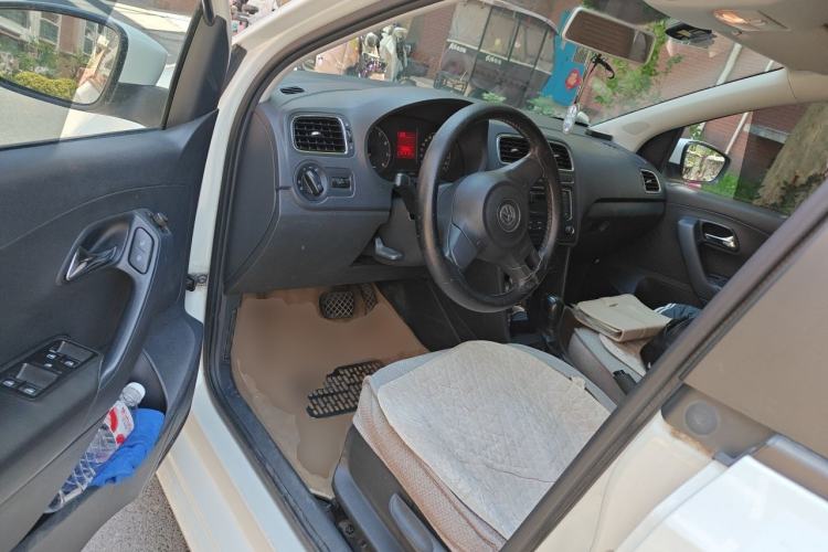 Used Volkswagen Polo 2013 1.4L Automatic Comfort Edition Driver Seat