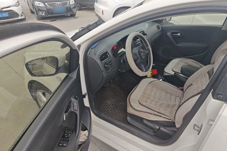 Used Volkswagen Polo 2013 1.6L Automatic Comfort Edition Driver Seat