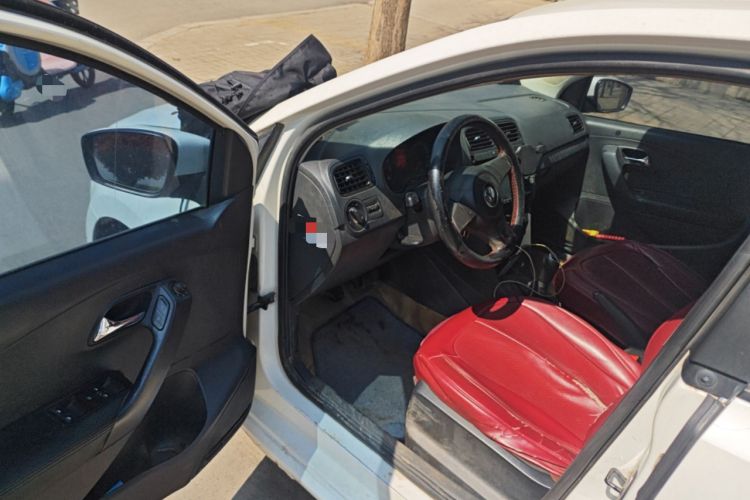 Used Volkswagen Polo 2013 1.4L Manual Fashion Edition Driver Seat