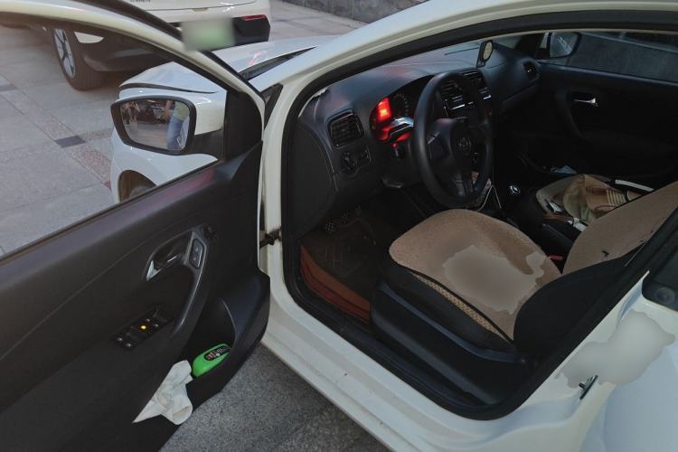 Used Volkswagen Polo 2013 1.4L Manual Fashion Edition Driver Seat