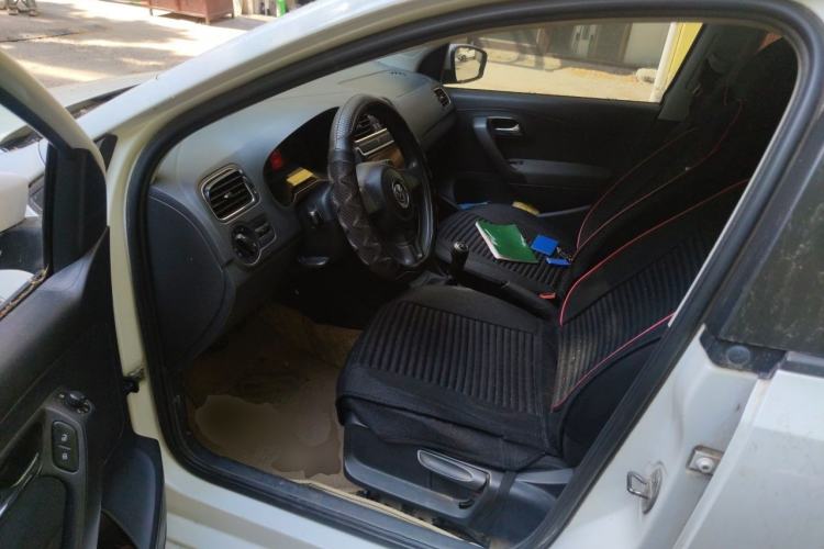 Used Volkswagen Polo 2013 1.6L Manual Comfort Edition Driver Seat