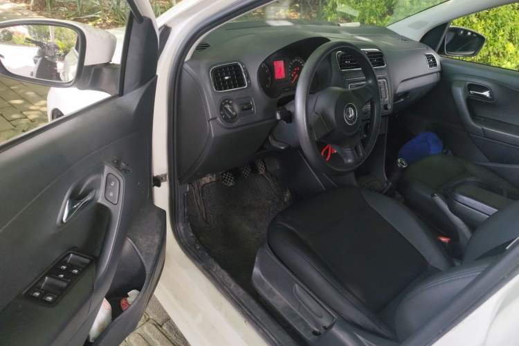 Used Volkswagen Polo 2013 1.4L Manual Comfort Edition Driver Seat