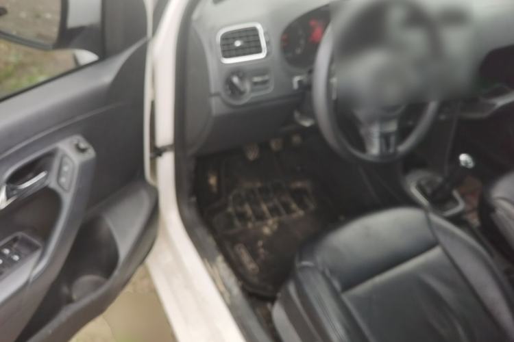 Used Volkswagen Polo 2013 1.6L Manual Comfort Edition Driver Seat