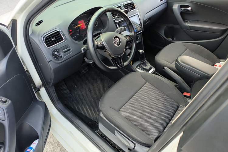 Used Volkswagen Polo 2013 1.6L Automatic Comfort Edition Driver Seat