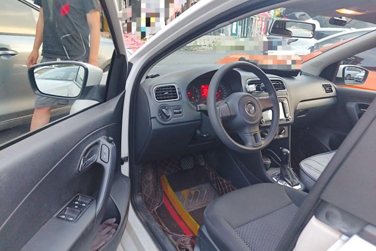 Used Volkswagen Polo 2013 1.4L Automatic Comfort Edition Driver Seat