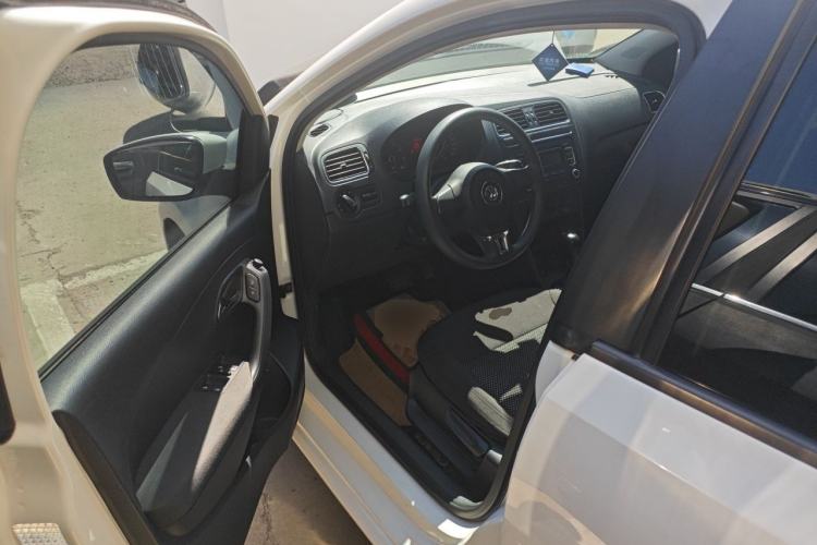 Used Volkswagen Polo 2013 1.6L Automatic Comfort Edition Driver Seat